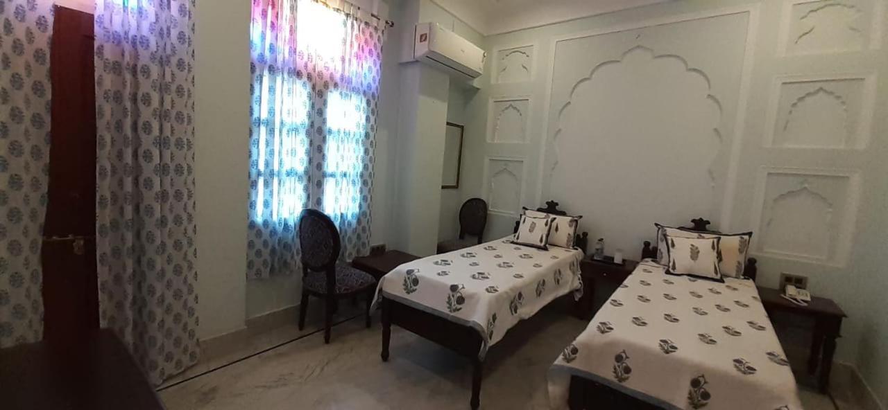 Raj Rajeshwari Haveli Hotel Jaipur Room photo