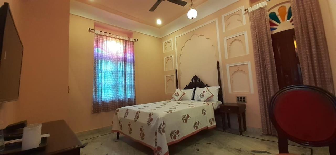 Raj Rajeshwari Haveli Hotel Jaipur Room photo